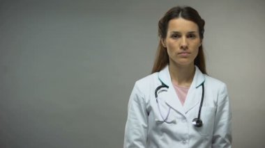 Bayan Doktor gösterilen siyah şerit, melanom farkındalık, hastalık düzeyi, ölüm oranı