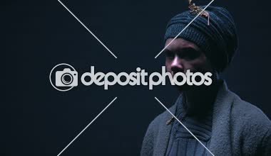 Yaralı yüz, mücadele şiddet ve zulüm sokakta evsiz kişi