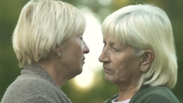 Depressed Senior Women Hugging Each Other Friendship Support Family Problem — Stock Video