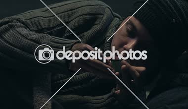 Tahriş olmuş evsiz adam ışık sigara, Sigara, closeup bağımlılık başarısız