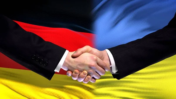 Tyskland Och Ukraina Handslag Internationella Vänskap Relationer Flagga Bakgrund — Stockfoto