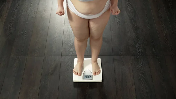 Angry Woman Standing Scales Measure Weight Unsuccessful Diet Failure — Stock Photo, Image
