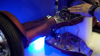 Işınlama odası, tamir adam araçlarla çalışma mekanizması, ayrıntılarını kontrol