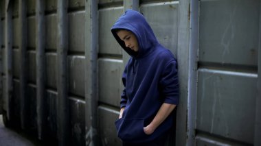 Evsiz çocuk dolaşıp soğuk karanlık backstreet, lost ın hayatı, garip yaş
