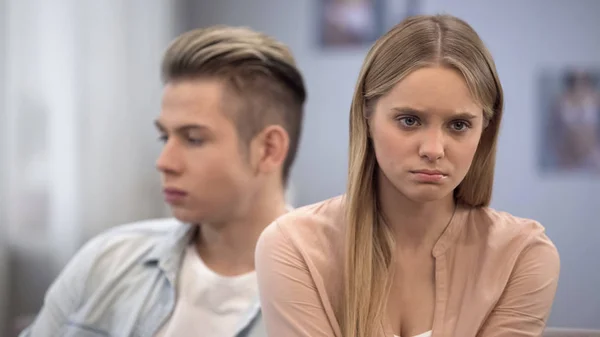 Teen Woman Angry Boyfriend Feeling Hurt Lack Love Attention Break — Stock Photo, Image