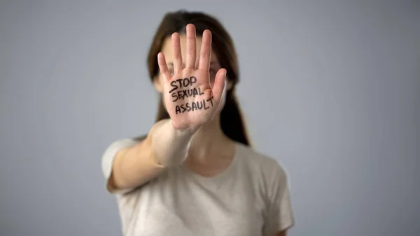 Pare Sinal Agressão Sexual Mão Das Mulheres Prevenção Discriminação Agressão — Fotografia de Stock