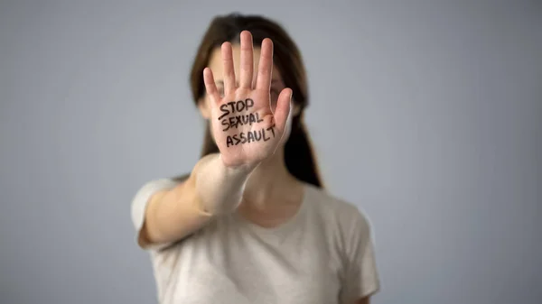 Aanranding Stopbord Dames Hand Preventie Van Discriminatie Aanval — Stockfoto