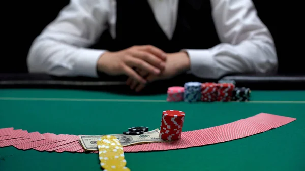 Verhoging Staken Bij Casino Man Die Riskant Bedrijfsinvesteringen Gokken — Stockfoto