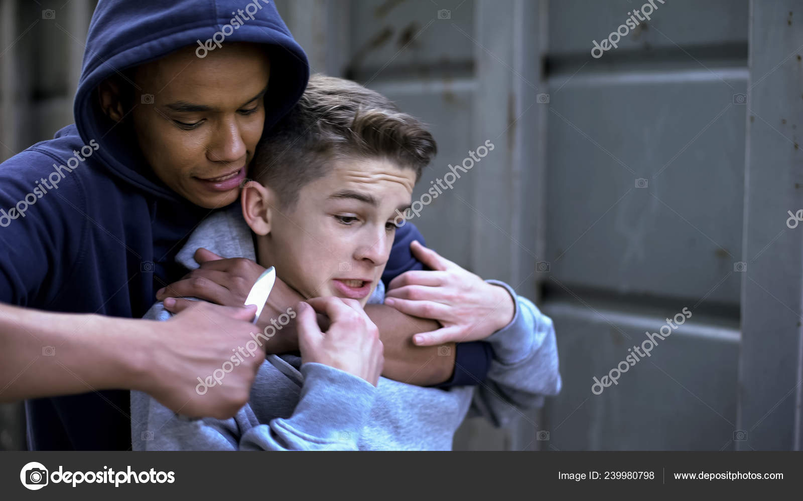 Matón Llorar Lindo Cruel Vector PNG ,dibujos Llorar, Lindo, Cruel Imagen de  ilustración en Pngtree, Libres de Derechos, image size:1600x1000