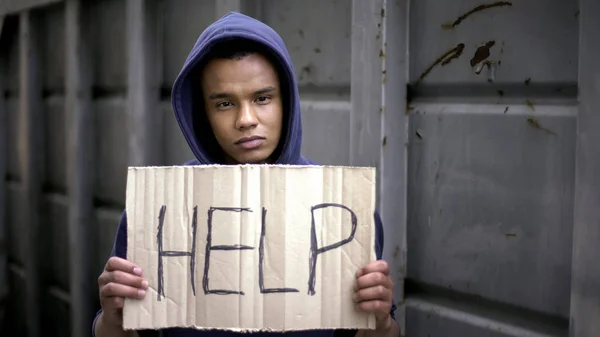 Hjälp Inloggning Tiggeri Afro American Pojkar Händer Stoppa Kriget Flyktingproblemet — Stockfoto