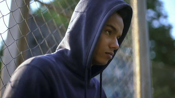 Aggressive Afro American Teen Ready Commit Crime Lack Proper Upbringing — Stock Photo, Image