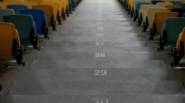 Escadas Numeradas Com Lugares Sentados Tribuno Estádio Esportivo Sala Concertos — Fotografia de Stock