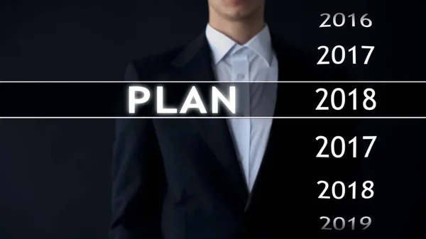 Plan Für 2018 Mann Wählt Datei Auf Virtuellem Bildschirm Startup — Stockfoto