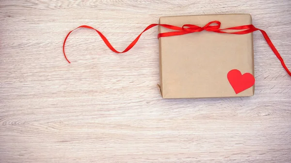 Red Paper Heart Hand Made Valentines Gift Box Holiday Preparation — Stock Photo, Image