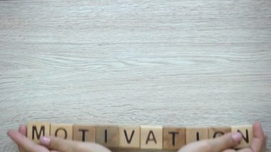 Motivasyon, tahta küpleri, pozitif düşünme gol, word iterek ellerini rüyalar