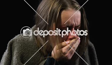 Öksürük, kaydırma eski paçavra, tüberküloz, akciğer kanseri tutuklu kadın