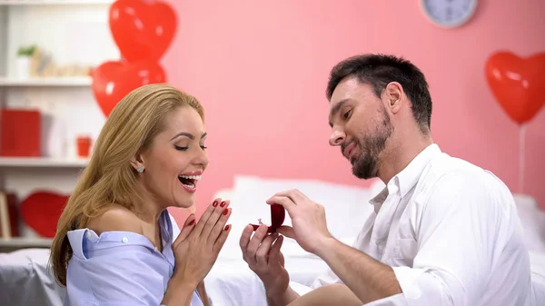 Male Giving Surprised Beloved Woman Golden Ring Celebrating Valentines Day — Stock Photo, Image