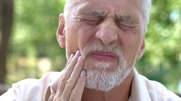 Homme Âgé Sentant Mal Aux Dents Terrible Maladie Dentaire Manque — Photo