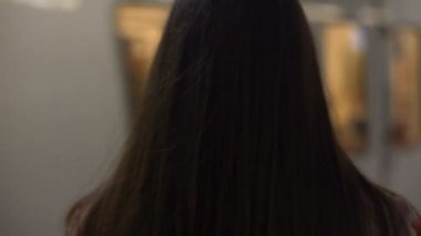 Genç kadın numaralı treni, iş, için geç arıyor fırsat kavramı kayıp