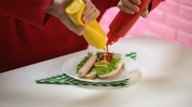 Yemek reddederek Fransız patates, lokanta zarar, kolesterol obezite kadın