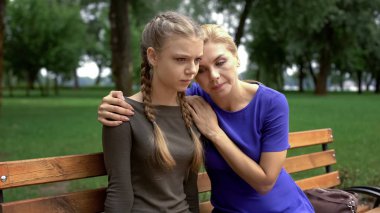 Anne sakinleştirici kızı, doktorlar ziyaret ettikten sonra sağlık sorunları hayal kırıklığı