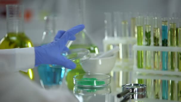 Researcher Analyzing Green Pigment Looking Magnifying Glass Dyestuff — Stock Video