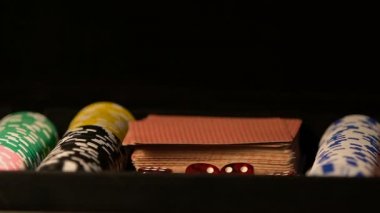 Bayan poker durumda, şans, şans kupa ası kamera, gösterilen kumar