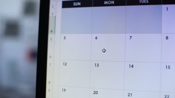 Persona che pianifica visita in palestra, prendendo nota nel calendario online, stile di vita sano — Video Stock