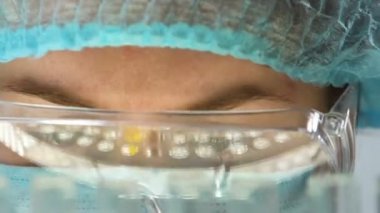 Toprak örneği, test tüpü alarak araştırmacı doğurganlık, kontrol ortamı