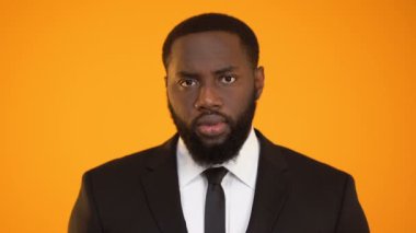 Dehşete Afrikalı-Amerikalı işadamı kamera, vergi kaçırma, sürpriz arıyor