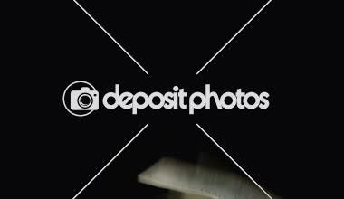 Büyük kazanan casino veya piyango, closeup gökten düşen dolar faturaları servet