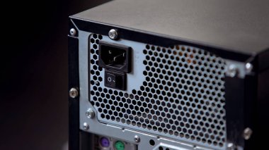 Güç düğmesi ve bağlayıcılar elektrik ile arka panel bilgisayar sistem blok