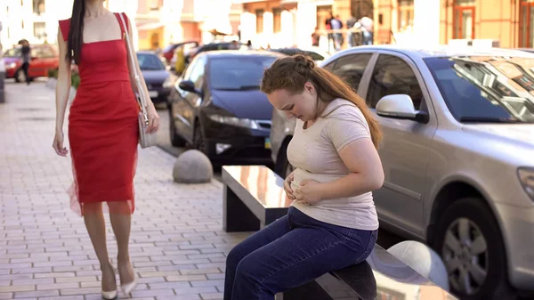 Obese Female Looking Desperately Fat Belly Slim Beautiful Lady Passing — Stock Photo, Image