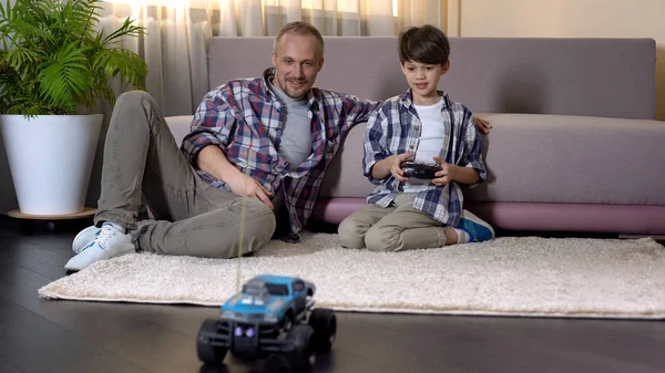 Kid Learning Drive Car Radio Control Expensive Gift Sunday Father — Stock Photo, Image