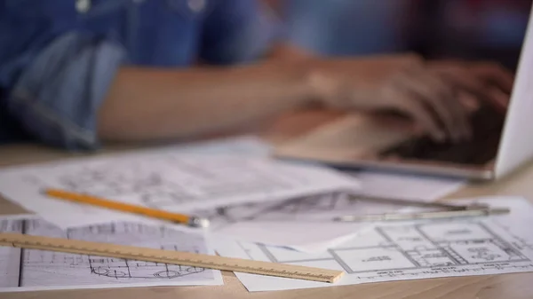 Female Architect Typing Laptop Completing Apartment Layout Profession — Stock Photo, Image