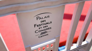 Palais des Festivals et des Cingress Cannes tabelası, Fransa