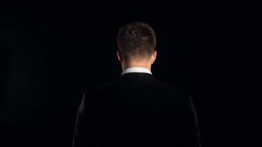 Desperate iş adam tutan kafa, başarısız proje, iflas, arka görünüm
