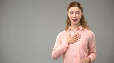 İşaret dili, kelimeleri asl öğreticide gösterilen öğretmen nasılsın isteyen kadın