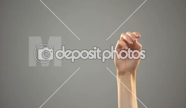 İşaret dilinde M harfi, arka planda, iletişim için sağır, ders ver.