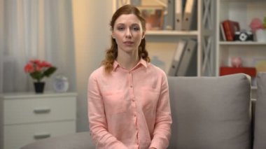 Kadın engelliler için işaret diliyle iletişim konuşamam imzalama