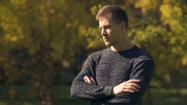 Endişe insan sonbahar park, hayat zorluklar, sorun güvensizliği duygu