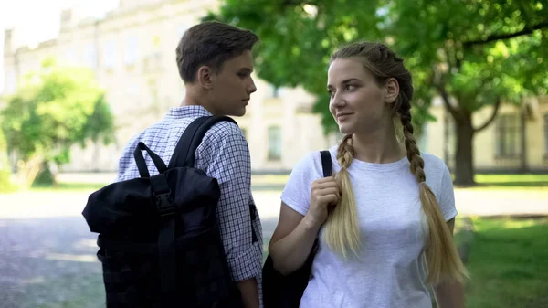 Two Teens Passing Each Other Smiling Love First Sight Feelings — Stock Photo, Image
