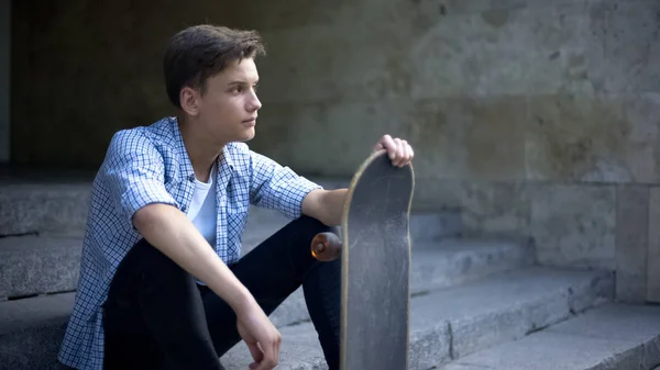 Sad Lonely Skater Sitting Alone Skateboard Bullying Problem Teenager — Stock Photo, Image