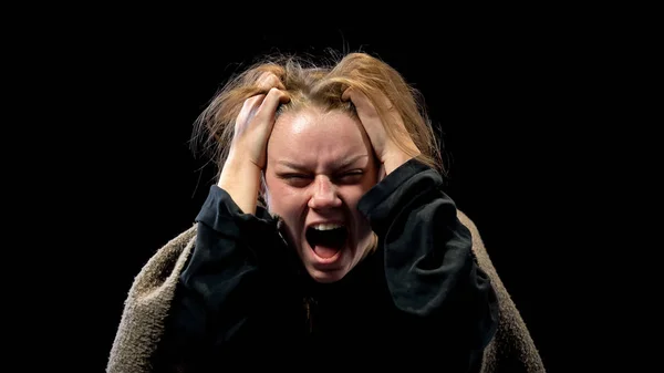 Mulher Desesperada Gritando Tristeza Sofrendo Transtorno Mental Pesadelo — Fotografia de Stock