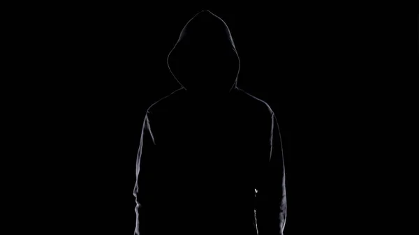 Опасный Анонимный Мужчина Ночной Темноте Страшный Террорист Готовится Преступлению — стоковое фото