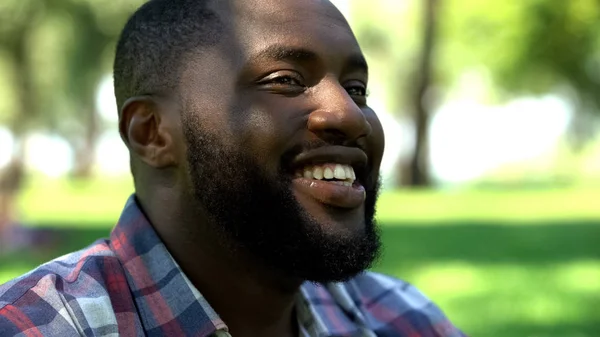 Smiling African American Bearded Man Relaxing Outdoors Enjoying Life Happiness — Stock Photo, Image