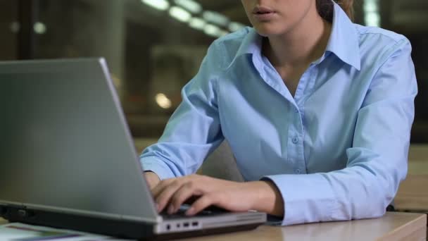 Hardworking journalist working on laptop at night, project deadline, workaholic — Stock Video