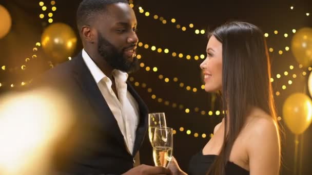 Romantic young couple drinking champagne brotherhood and smiling each other — Stock Video