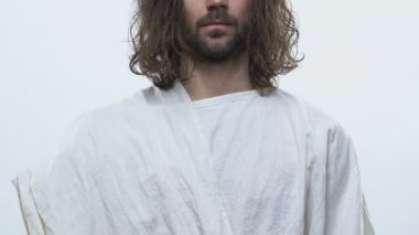 İsa Mesih aç insanlara ekmek barış uzanan, sadaka, yoksul desteği