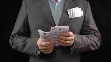 Zengin adam kağıt para sayma, piyango kazanan, başarılı iş projesi